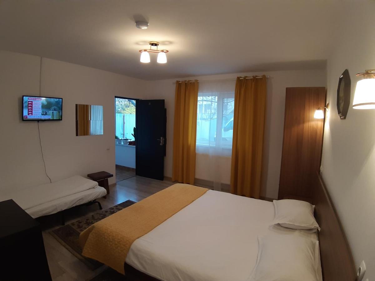 Steaua Nordului Hotel Targu Neamt ภายนอก รูปภาพ