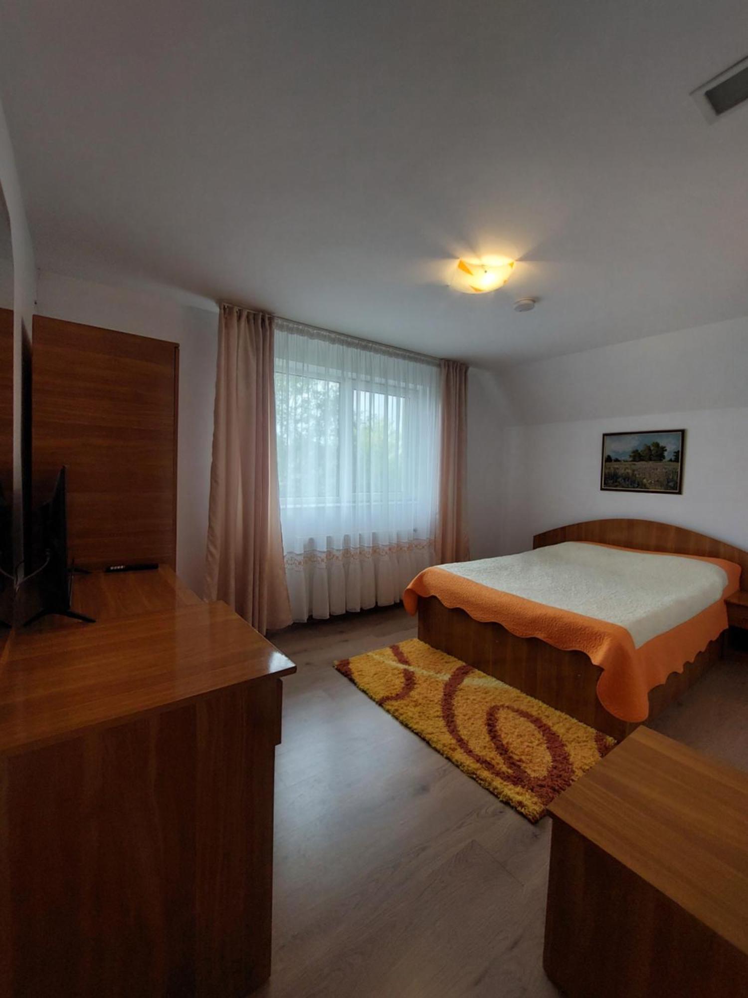 Steaua Nordului Hotel Targu Neamt ภายนอก รูปภาพ